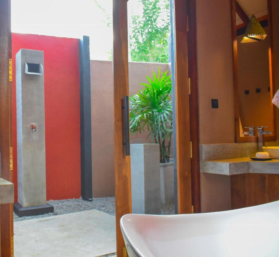 Nisala Villas Hikkaduwa Ngoại thất bức ảnh