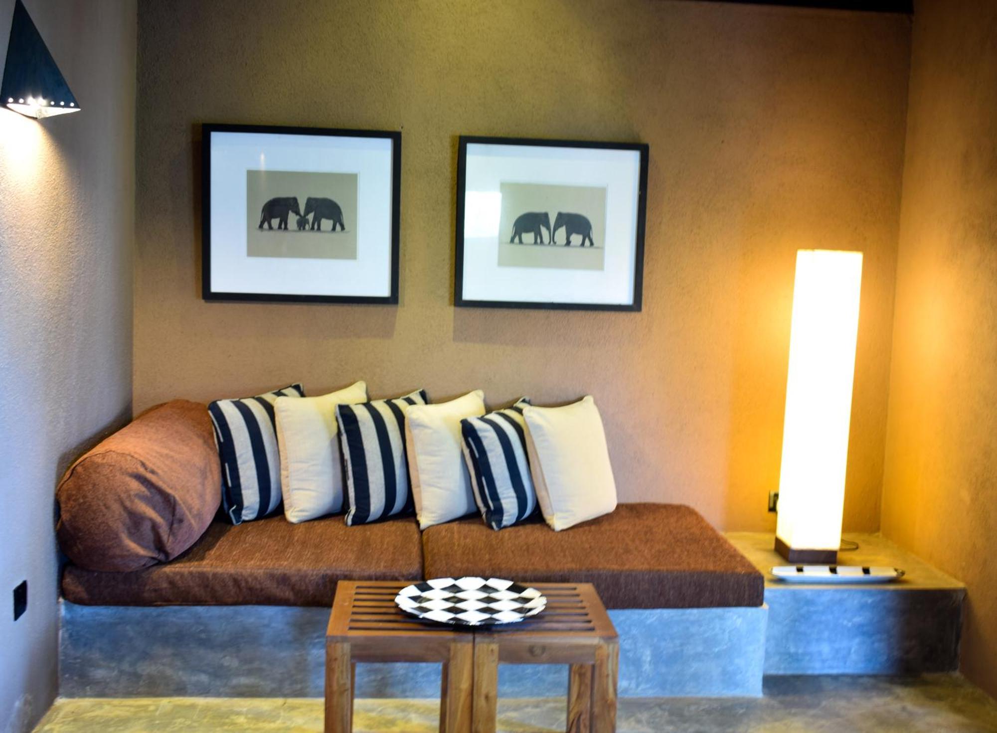Nisala Villas Hikkaduwa Ngoại thất bức ảnh
